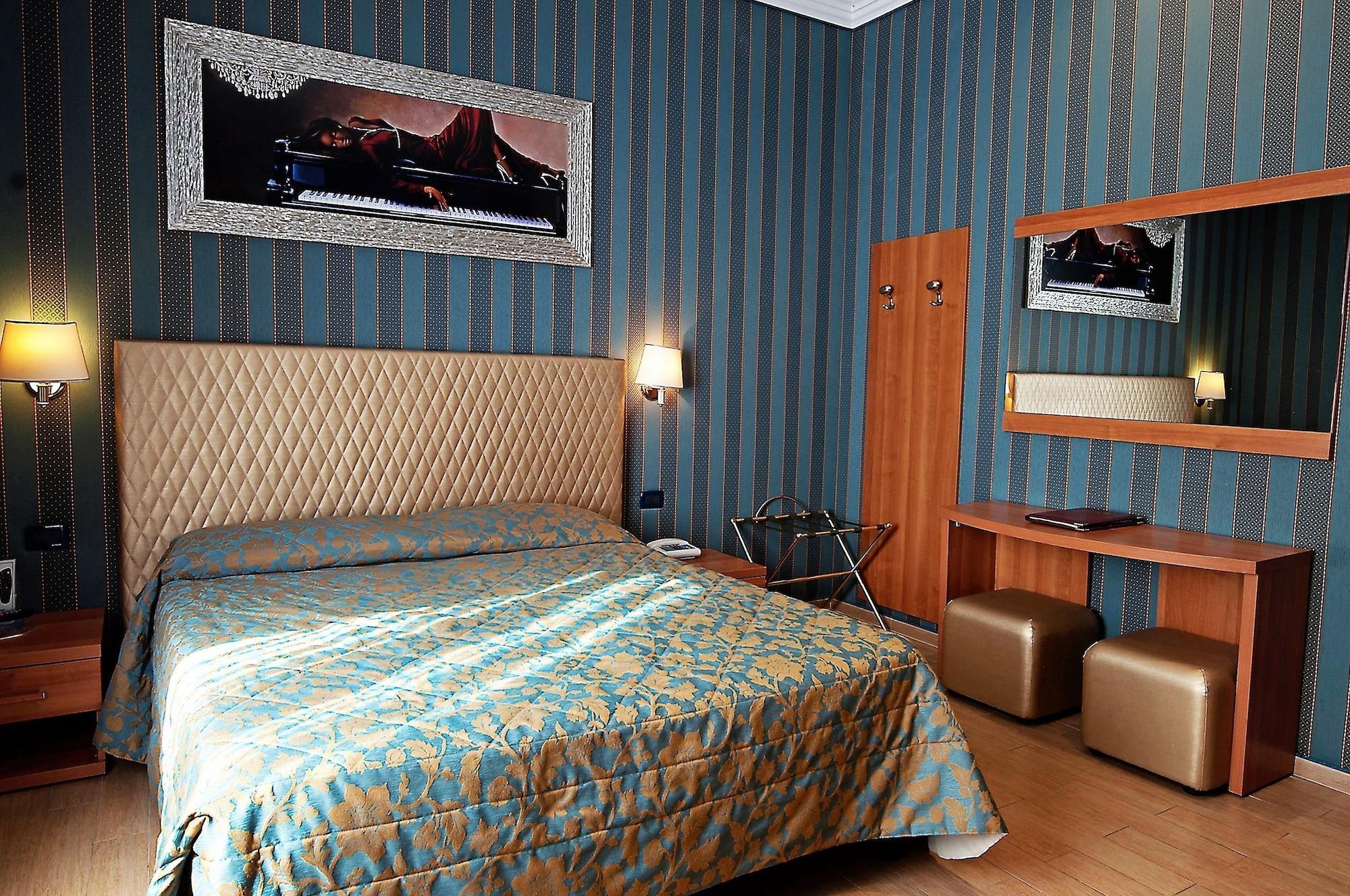 רומא Hotel Lirico מראה חיצוני תמונה