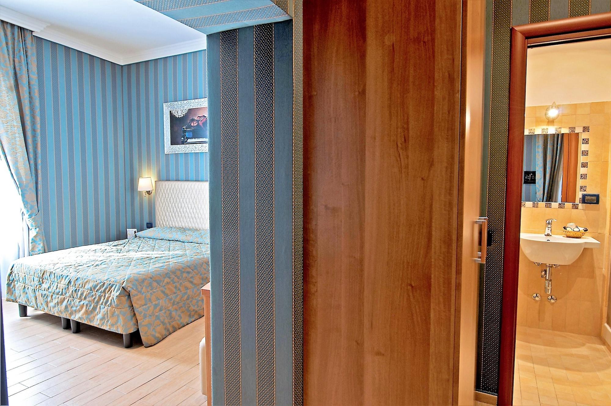 רומא Hotel Lirico מראה חיצוני תמונה