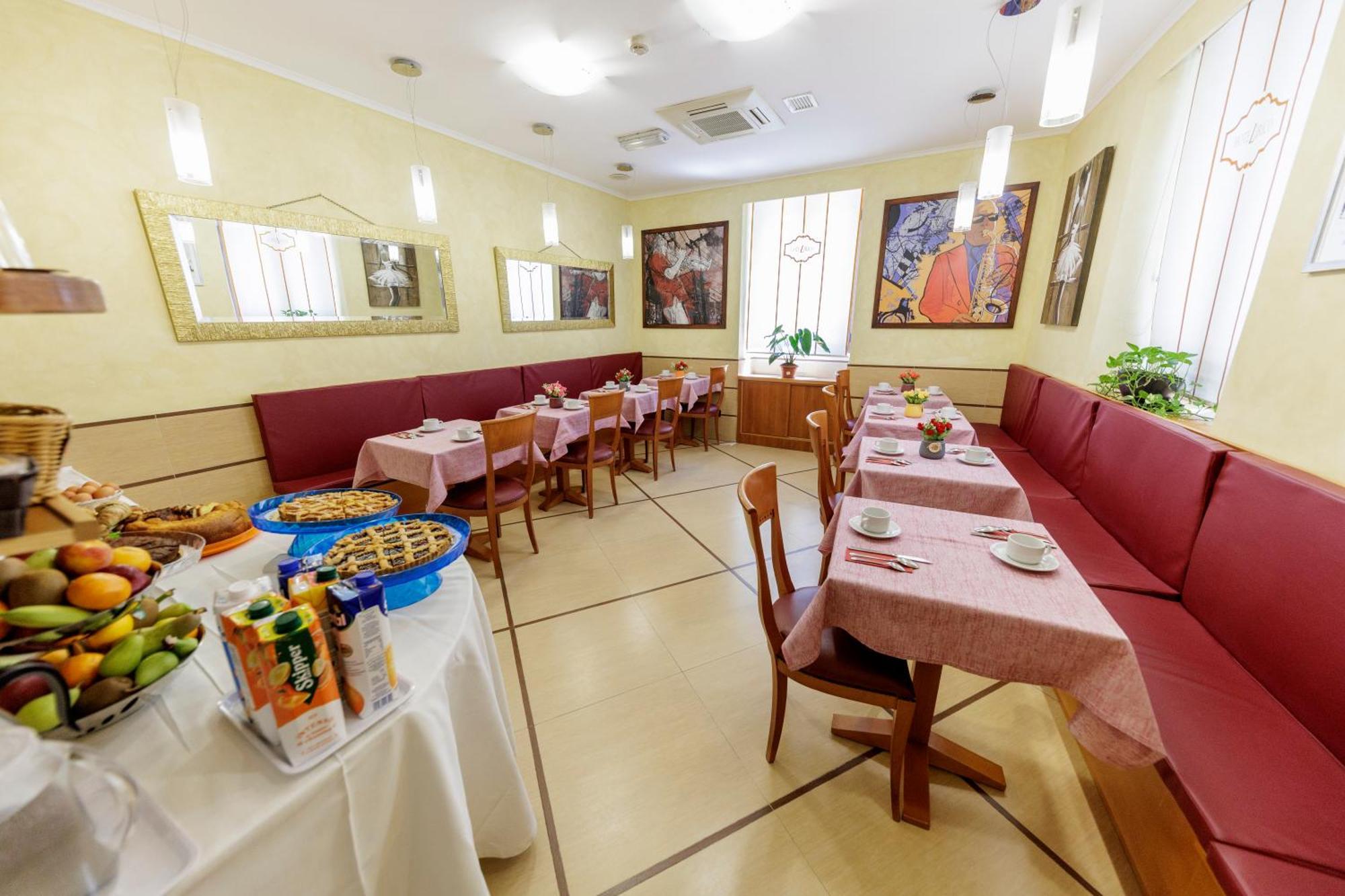 רומא Hotel Lirico מראה חיצוני תמונה