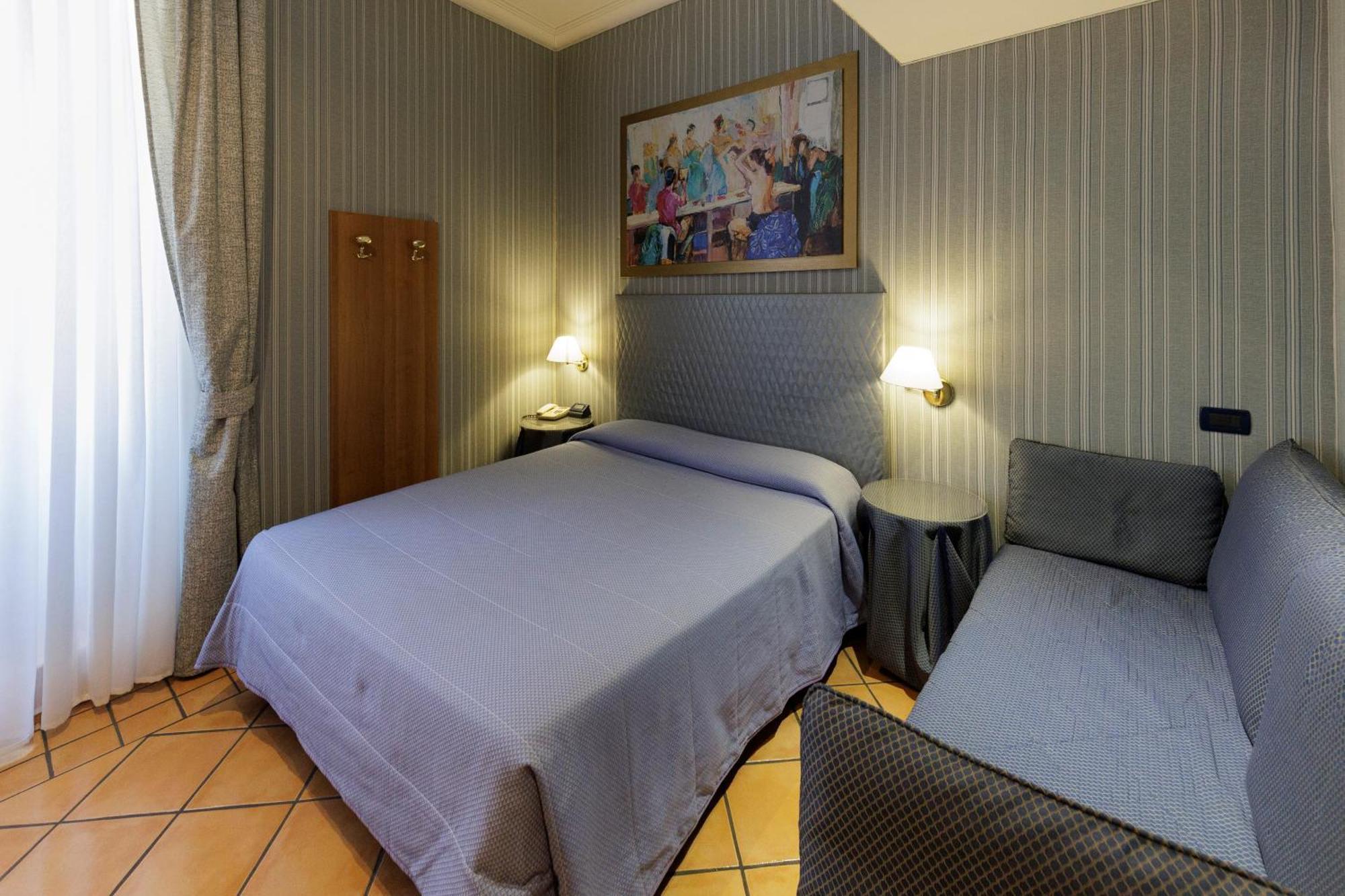 רומא Hotel Lirico מראה חיצוני תמונה