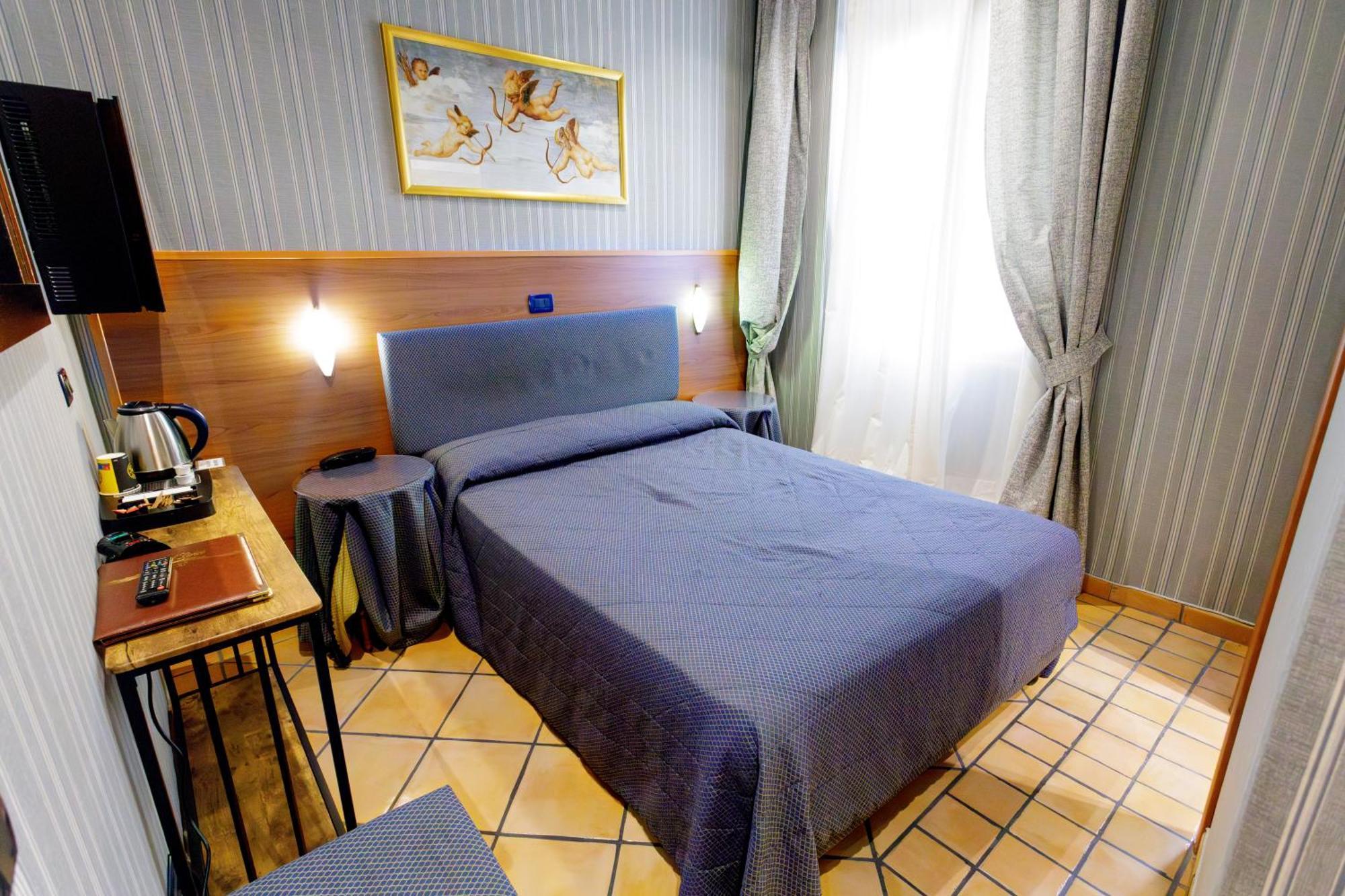 רומא Hotel Lirico מראה חיצוני תמונה