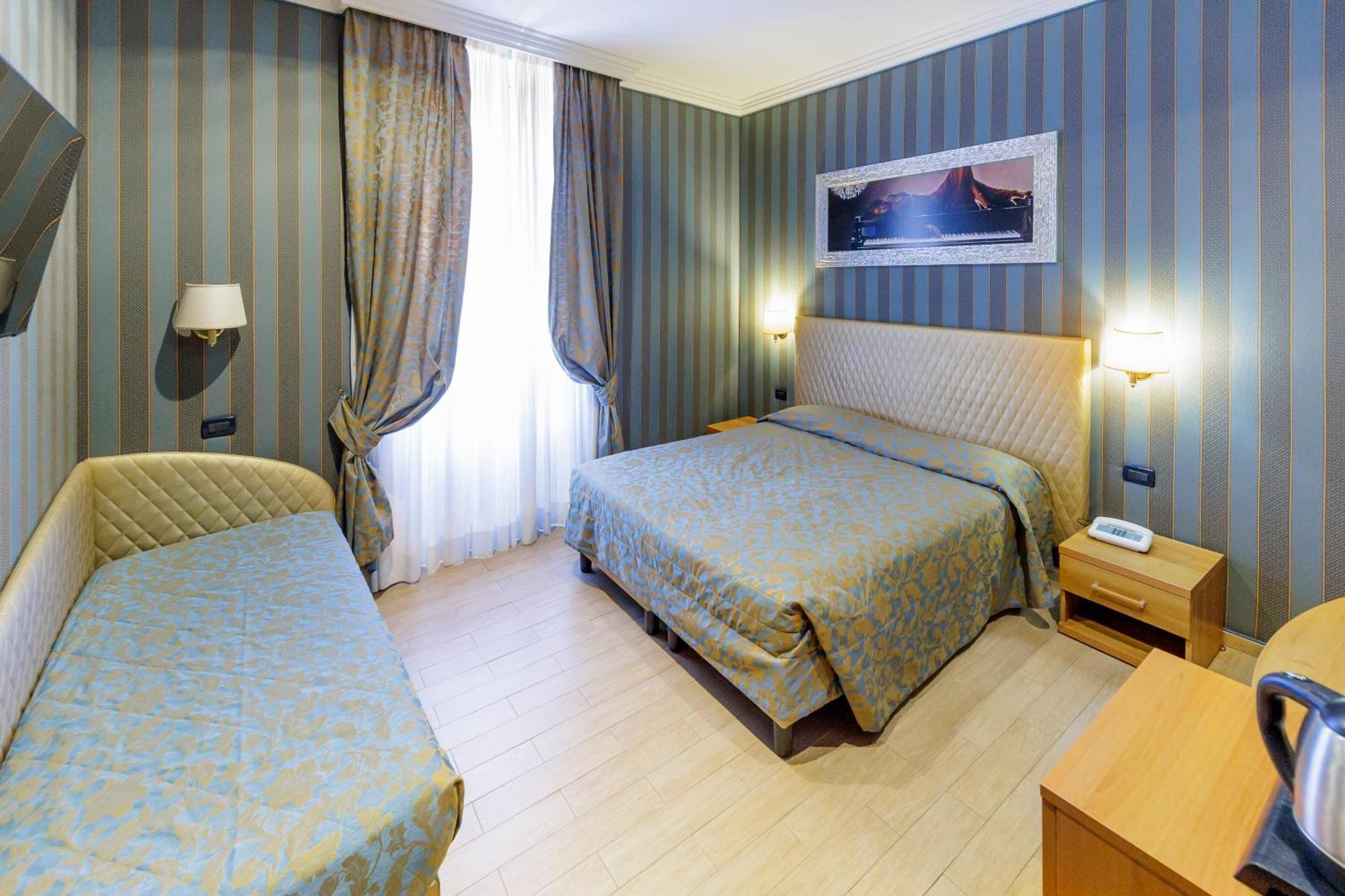 רומא Hotel Lirico מראה חיצוני תמונה