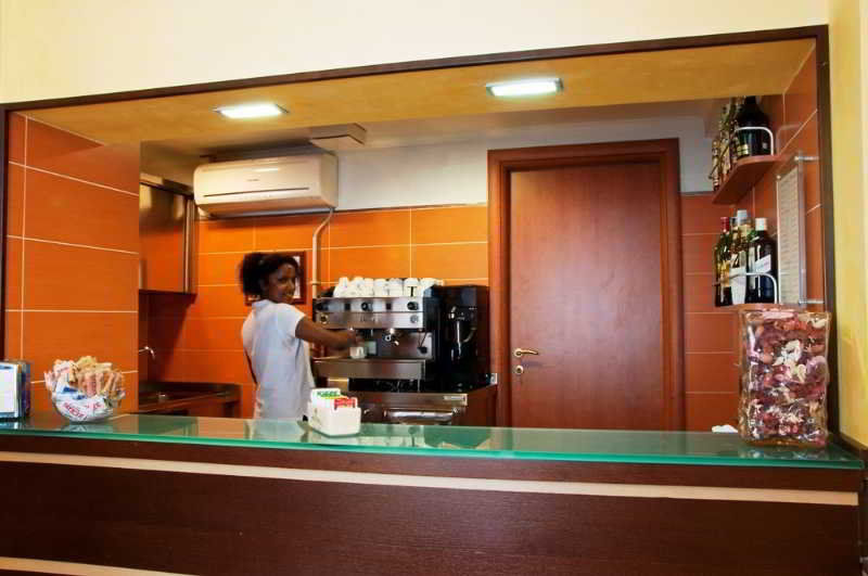 רומא Hotel Lirico מראה חיצוני תמונה