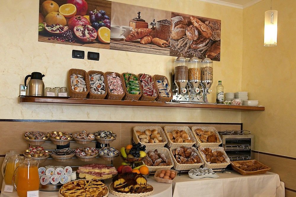 רומא Hotel Lirico מראה חיצוני תמונה