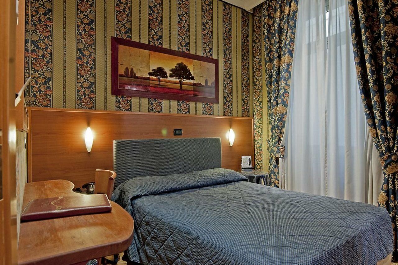 רומא Hotel Lirico מראה חיצוני תמונה